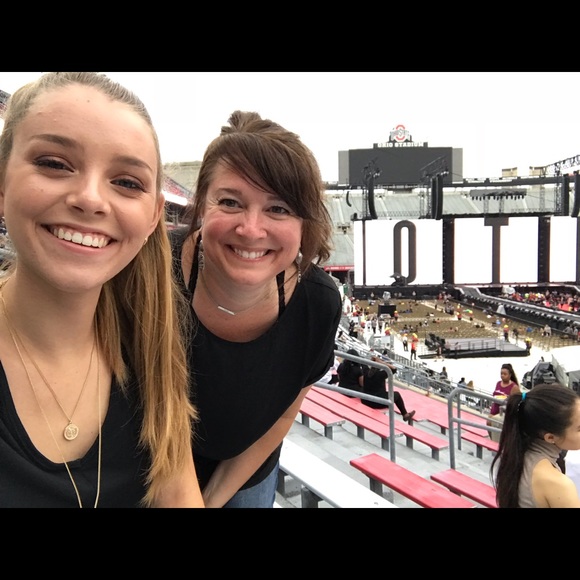 Meet your Posher, Audrey - Picture 2 of 4